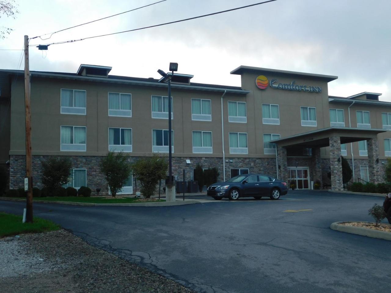 Comfort Inn St. Clairsville Exterior foto