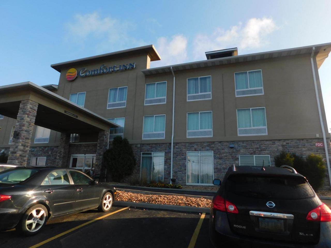 Comfort Inn St. Clairsville Exterior foto